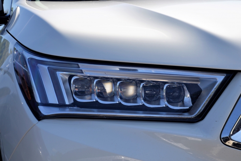 concession-SERANON-min_acura-headlamp-2834131